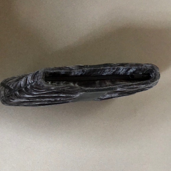 💜Shiraleah Clutch - Picture 5 of 6